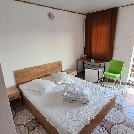 Guest house Casa Tomis
